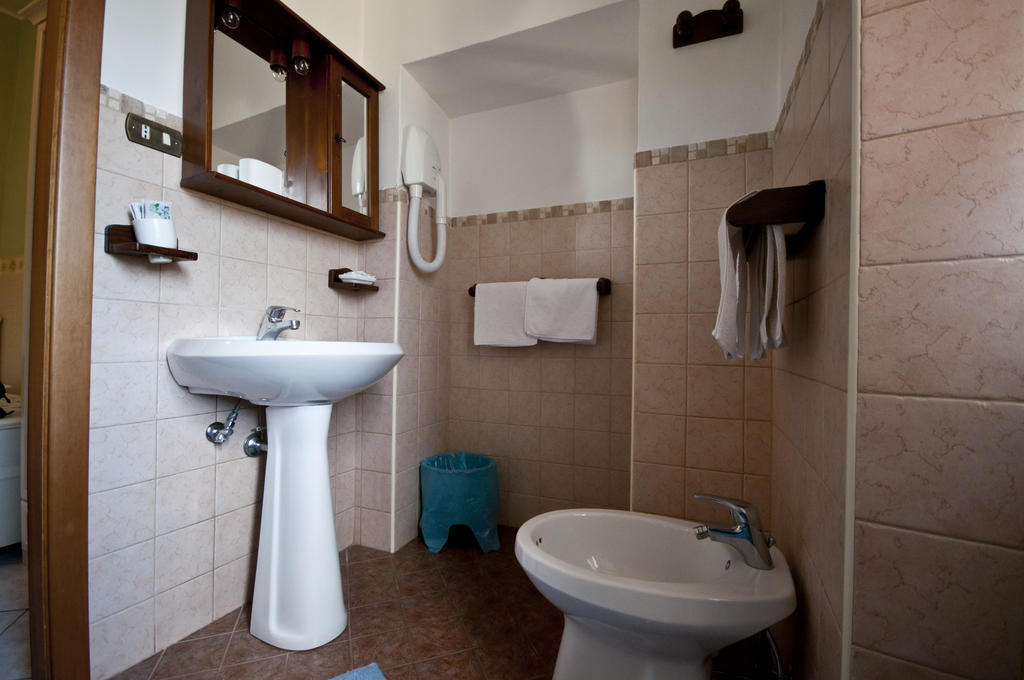 Hotel La Villa Ceccano Δωμάτιο φωτογραφία