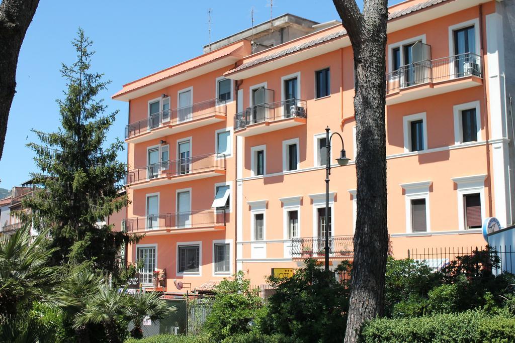 Hotel La Villa Ceccano Εξωτερικό φωτογραφία