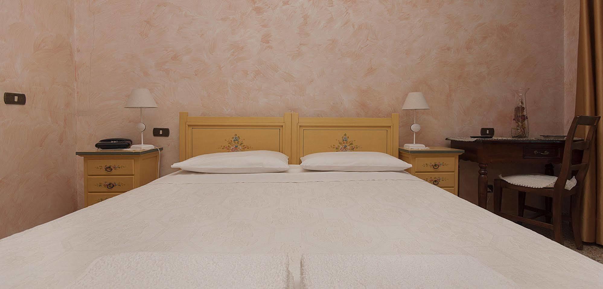 Hotel La Villa Ceccano Εξωτερικό φωτογραφία
